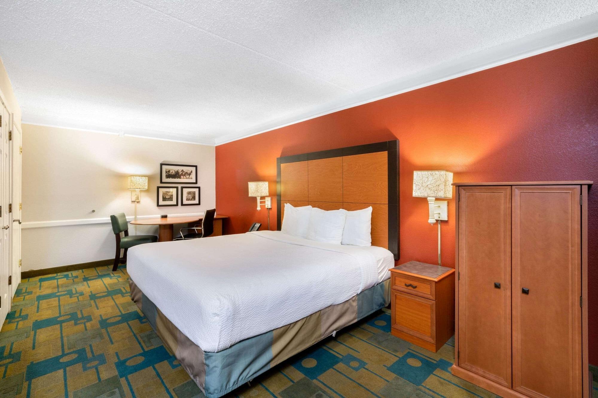 La Quinta Inn By Wyndham Phoenix Sky Harbor Airport Tempe Eksteriør bilde