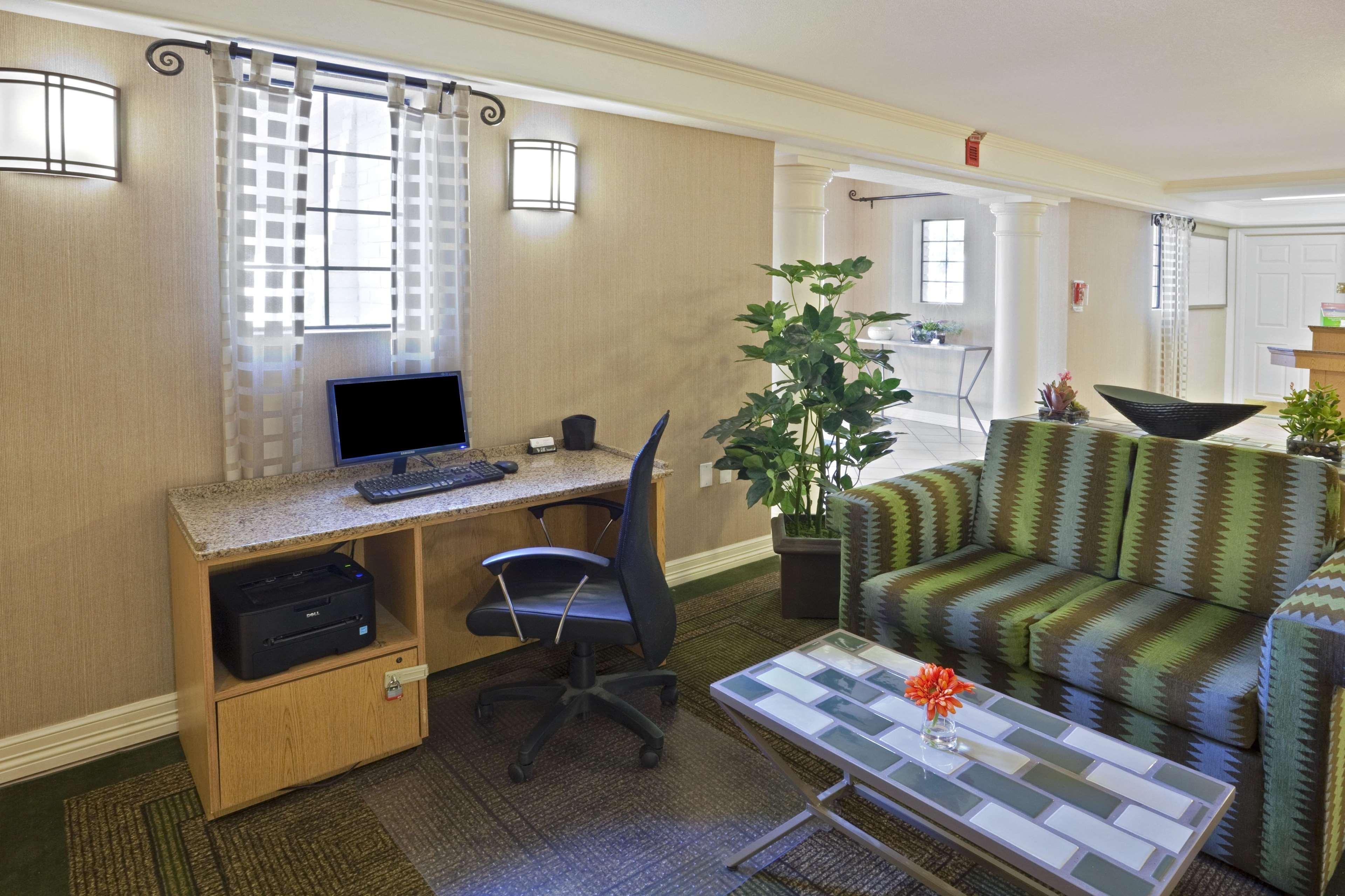 La Quinta Inn By Wyndham Phoenix Sky Harbor Airport Tempe Eksteriør bilde