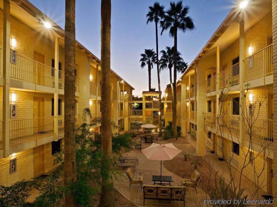 La Quinta Inn By Wyndham Phoenix Sky Harbor Airport Tempe Eksteriør bilde