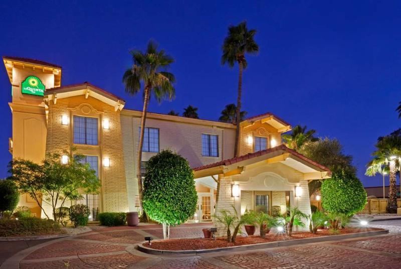 La Quinta Inn By Wyndham Phoenix Sky Harbor Airport Tempe Eksteriør bilde
